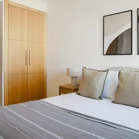 Con Tre Da Letto - Checkprofile Apartmán